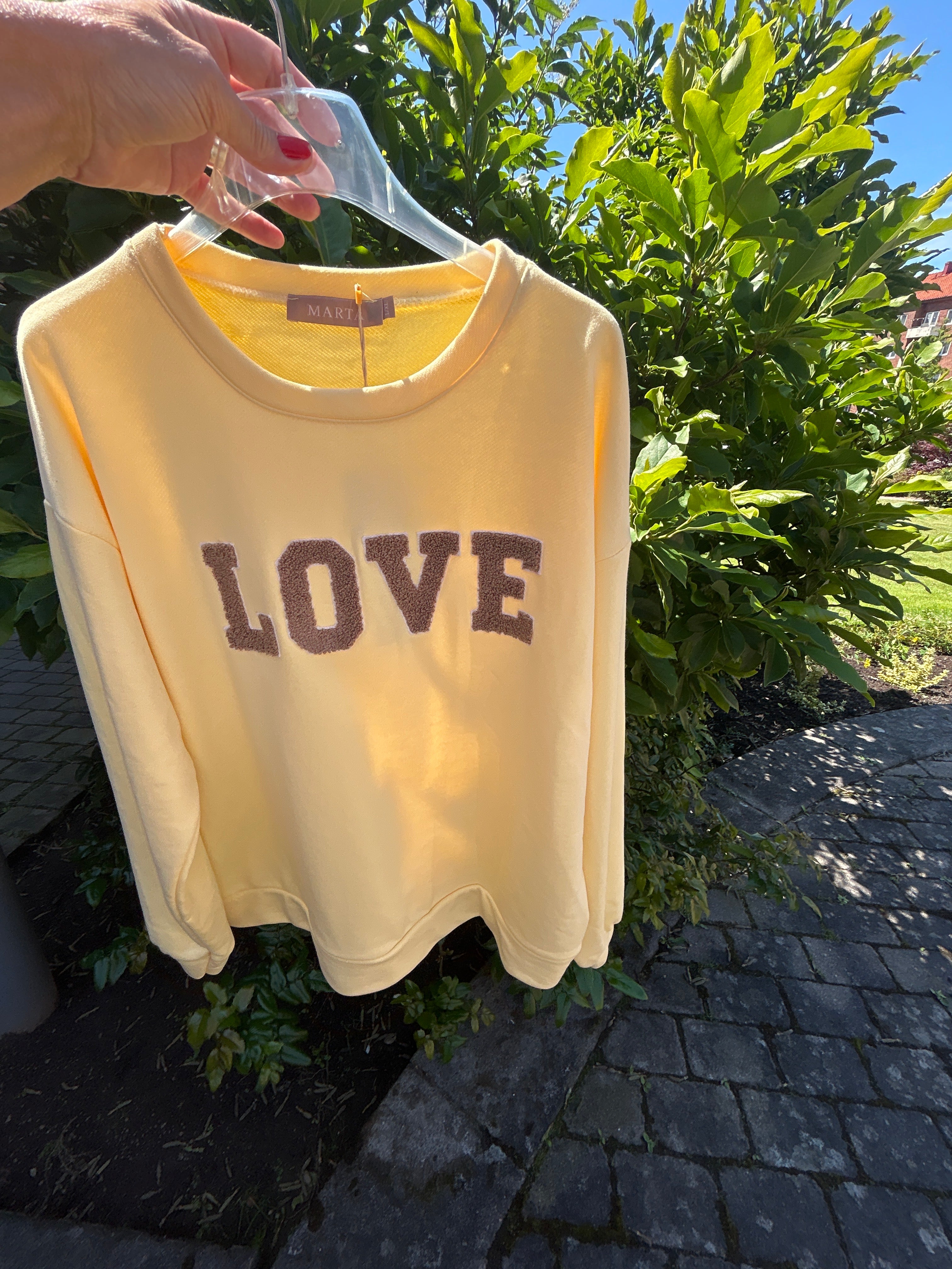 Love. Marta. Jessa. Sweatshirt. Välj L/Xl . & eller Stlk. S/m.